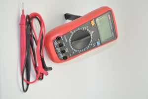 DIGITAL MULTITESTER